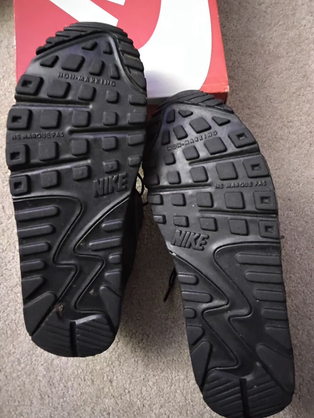 Nike Air Max 90, Black, Size 8 Women/6.5 Youth - Picture 14 of 14